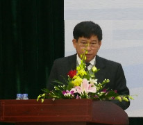 pgs trinh van lau