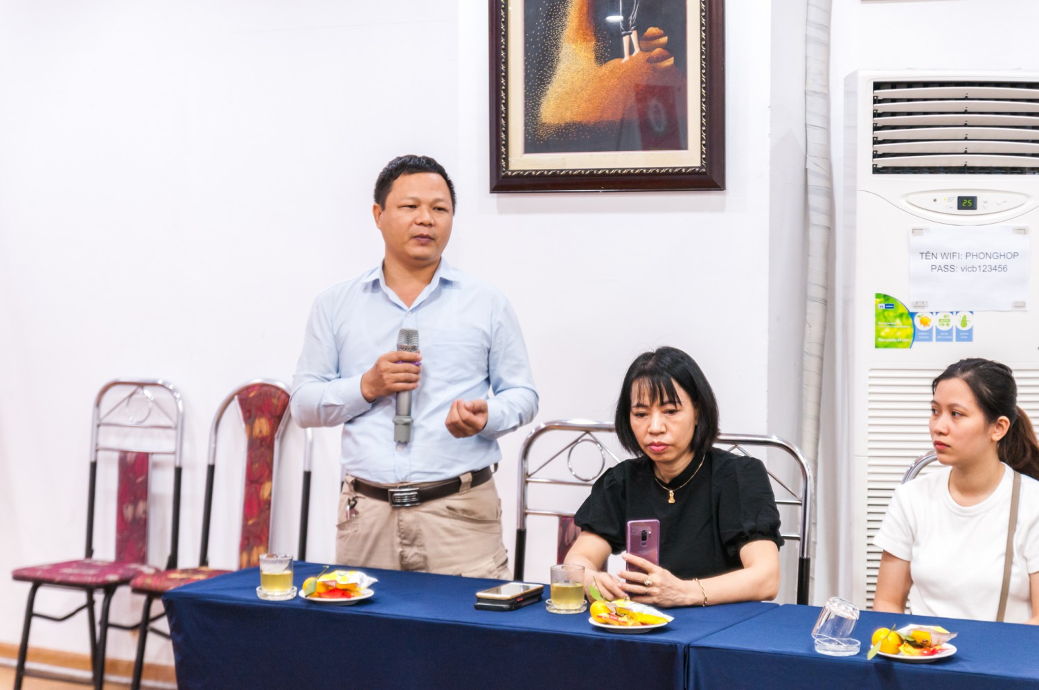 Ông Nguyễn Xuân Toàn, Chủ tịch HĐQT kiêm Tổng giám đốc, cùng bà Lê Thị Dung, Trợ lý Chủ tịch HĐQT.