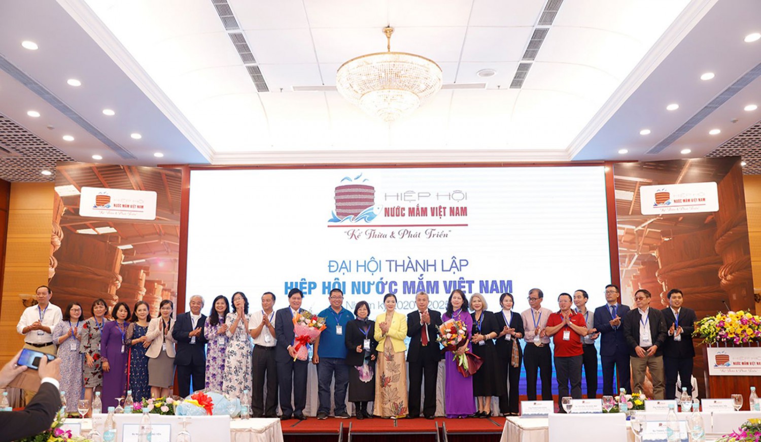 ban chap hanh hiep hoi nuoc mam viet nam khoa1