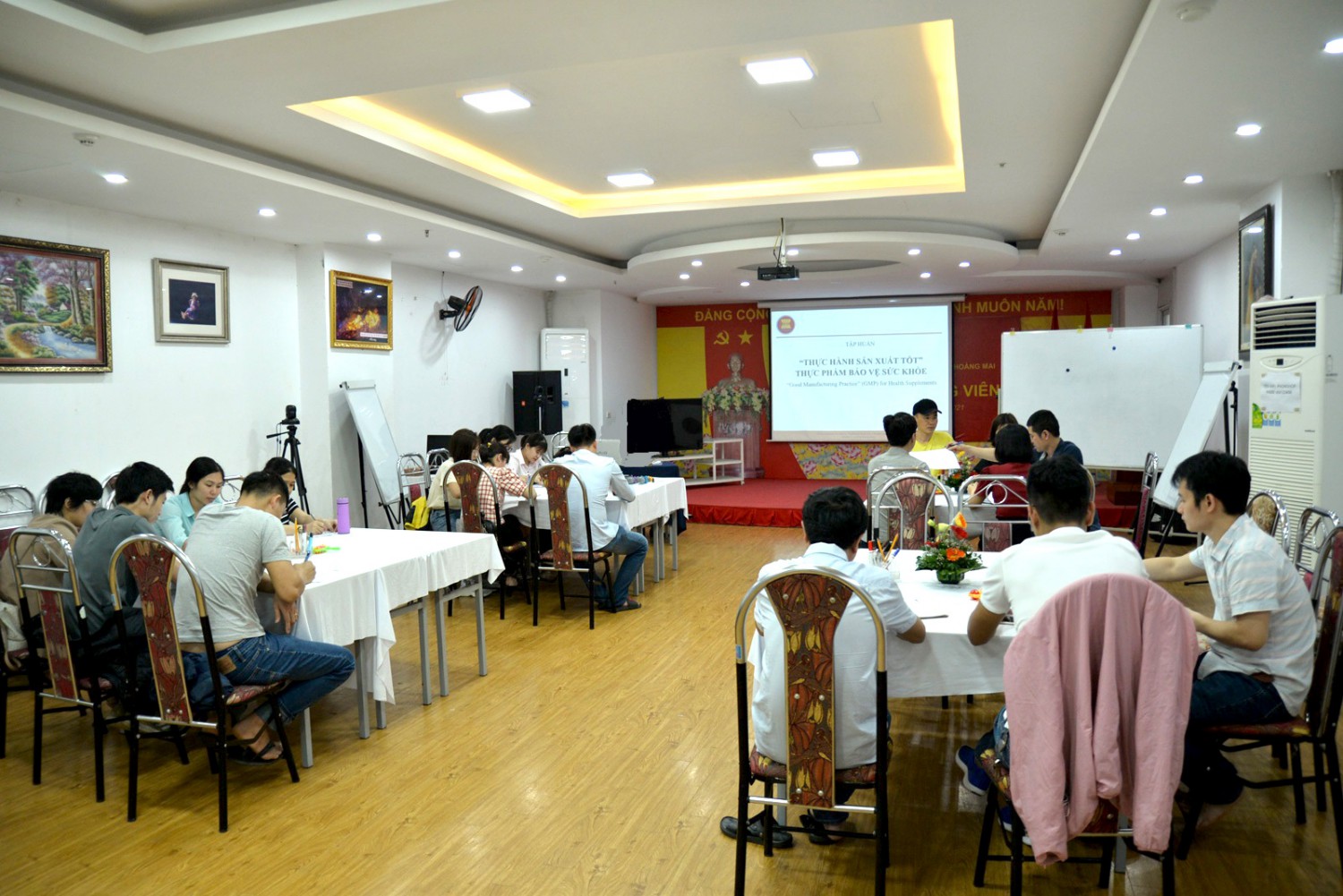 ập hTập huấn GMP diễn ra tại Hà Nội ngày 17/4/2021.