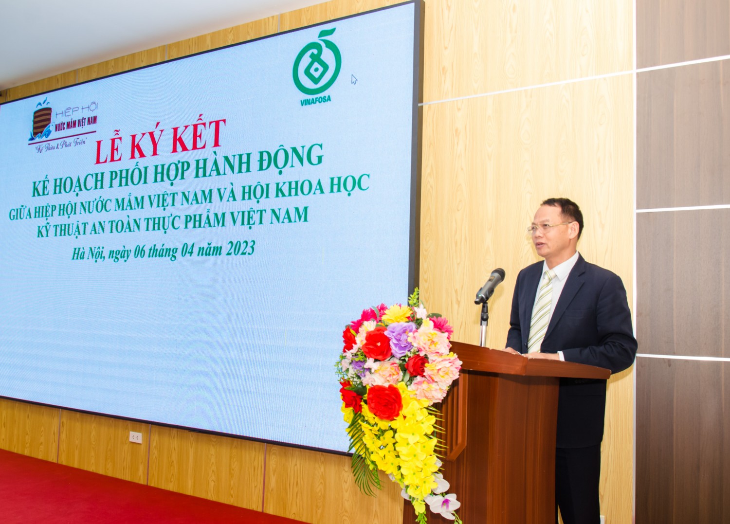 TS. Lê Văn Giang phát biểu tại buổi lễ. Ảnh: Hoàng GiangTrường Giang