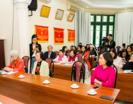 Toàn cảnh toạ đàm “Phụ nữ với gia đình và xã hội”